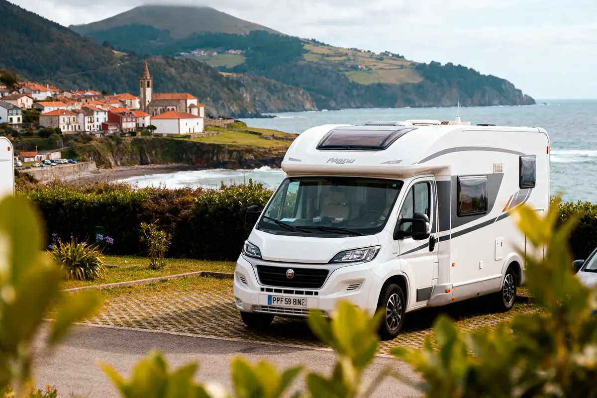 Camping car au Pays Basque : Itinéraires et aires à découvrir